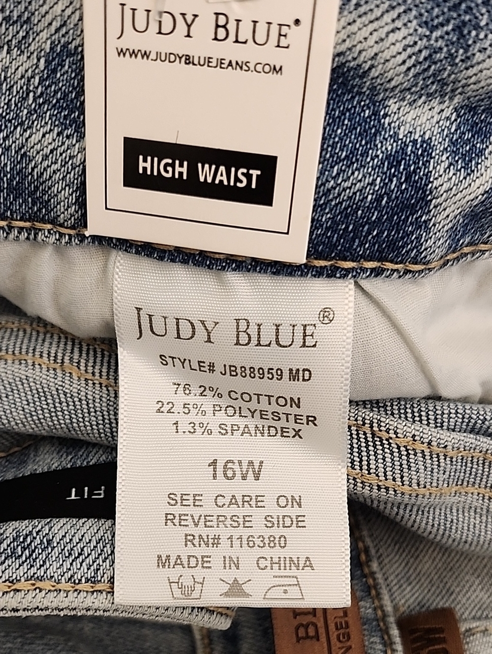 NWT Judy Blue Barrel-leg High-Rise jeans Size 16 - Picture 16 of 16